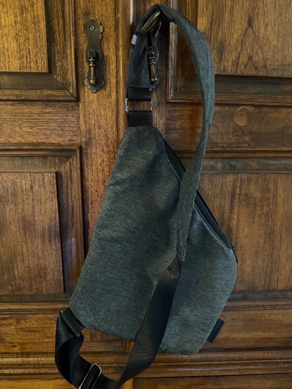 FM Anti Theft Gray  Crossbody Sling Bag, Medium, Adjustable Strap, Zip Pockets